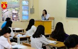 Cận cảnh các thí sinh tập trung làm bài trong phòng thi